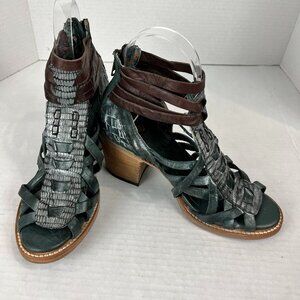 Women's Freebird Strappy block heeled Sandal Size US 7